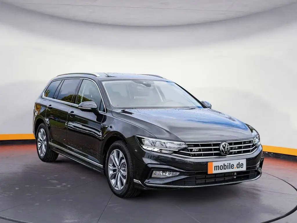 Photo 1 : Volkswagen Passat 2023 Diesel