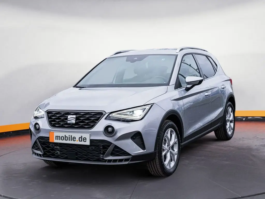 Photo 1 : Seat Arona 2024 Petrol