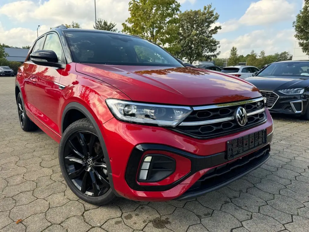 Photo 1 : Volkswagen T-roc 2022 Essence