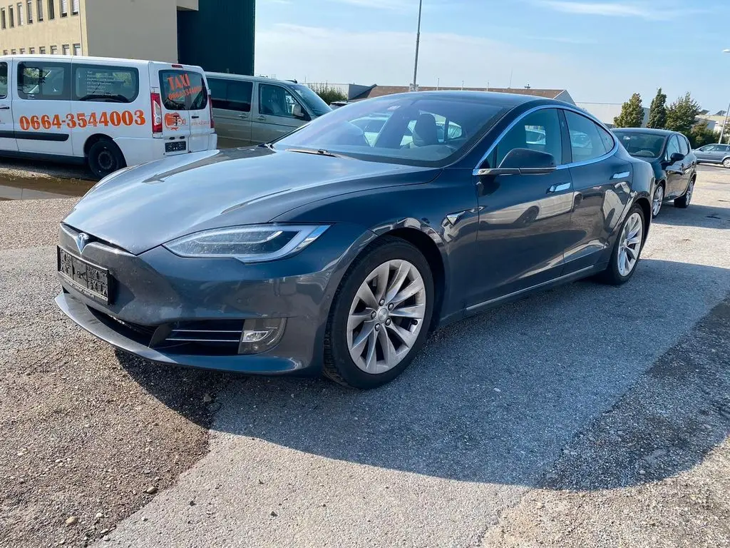 Photo 1 : Tesla Model S 2019 Not specified