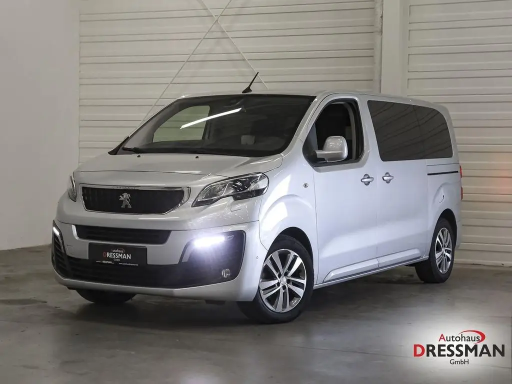 Photo 1 : Peugeot Traveller 2019 Diesel