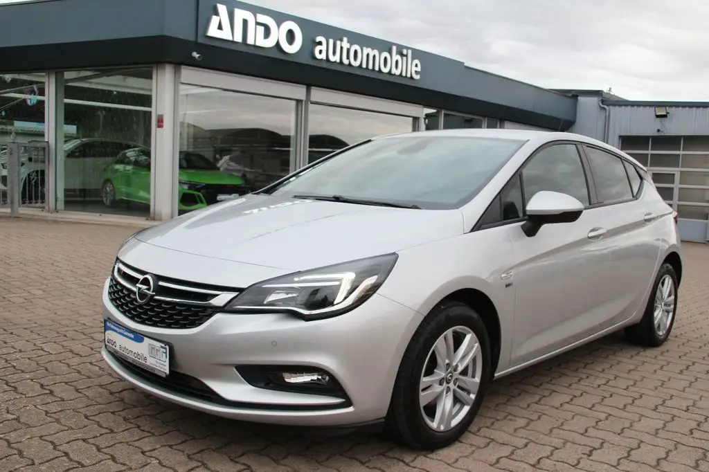 Photo 1 : Opel Astra 2019 Diesel