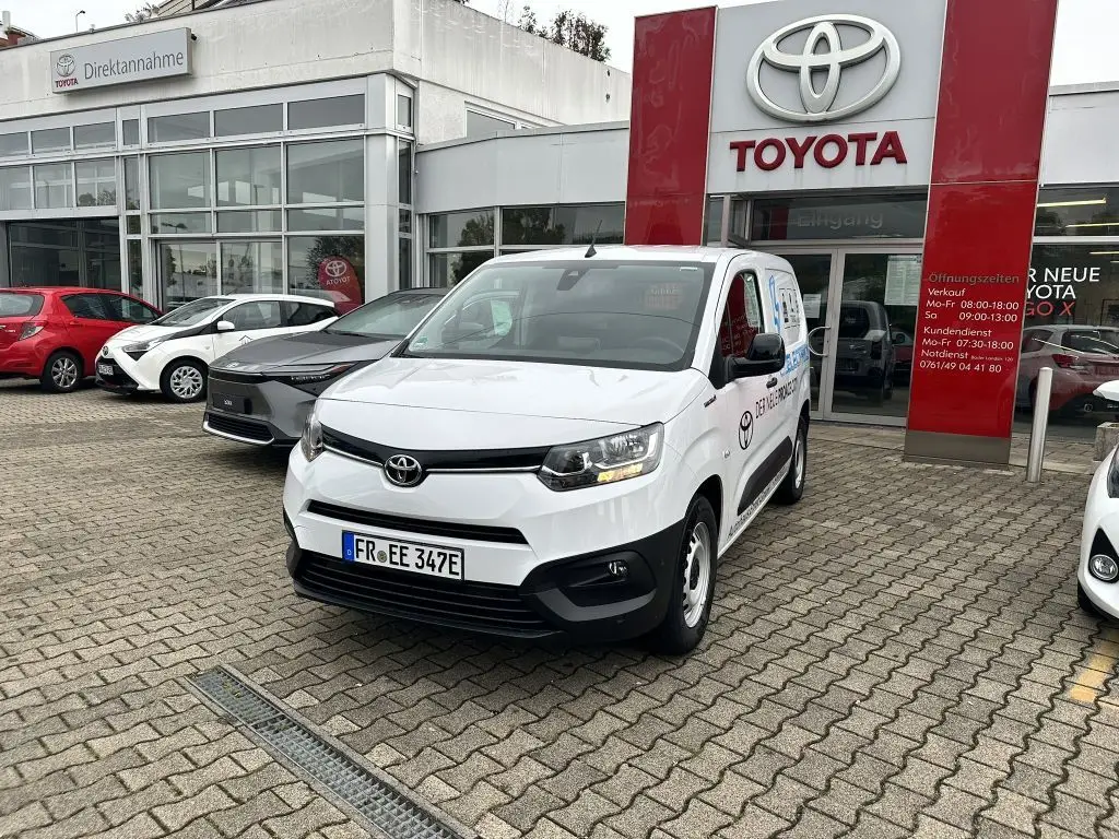 Photo 1 : Toyota Proace 2023 Non renseigné