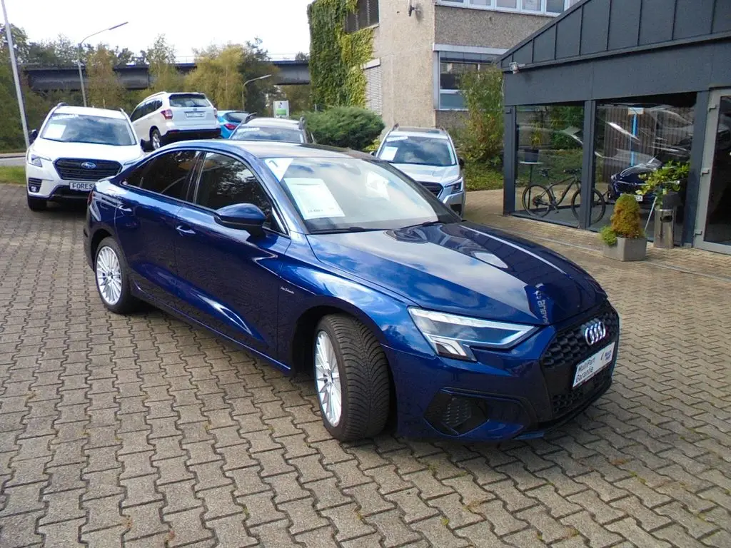 Photo 1 : Audi A3 2022 Essence