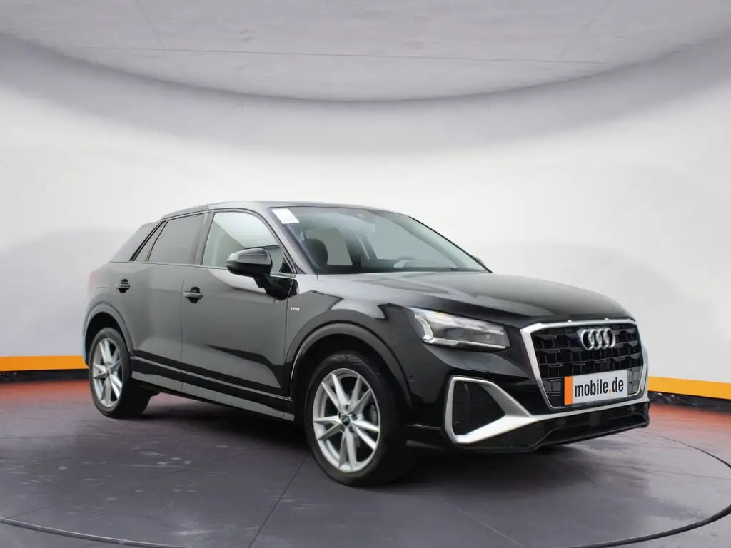 Photo 1 : Audi Q2 2023 Essence