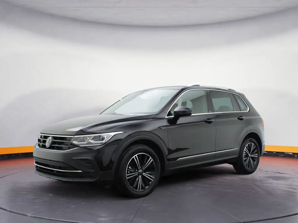 Photo 1 : Volkswagen Tiguan 2024 Essence