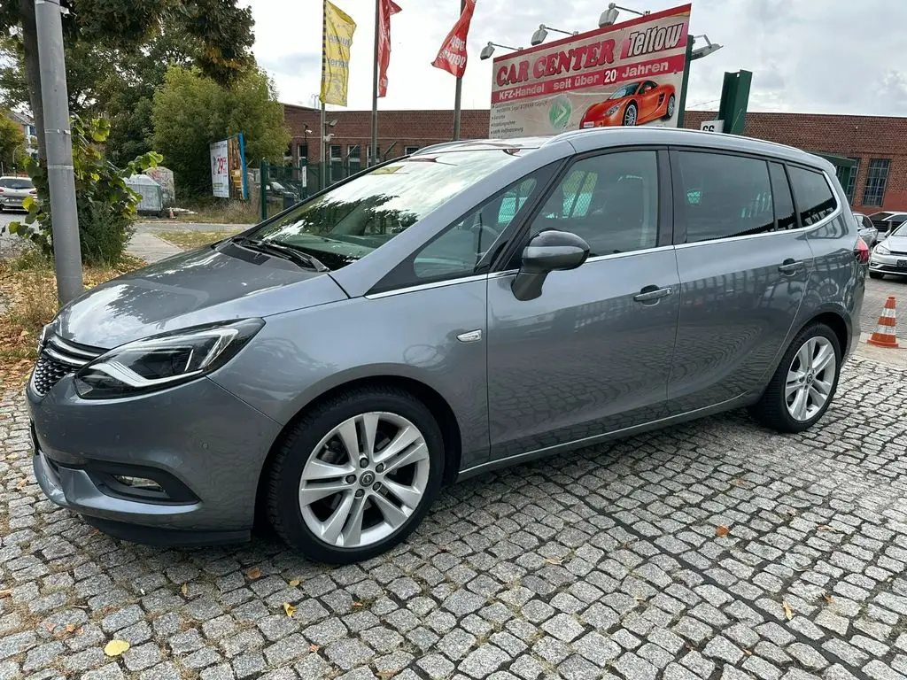 Photo 1 : Opel Zafira 2018 Essence