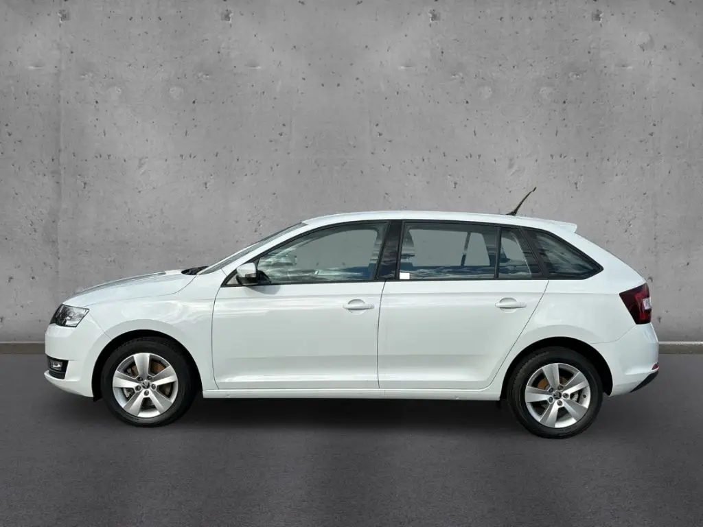 Photo 1 : Skoda Rapid 2018 Petrol