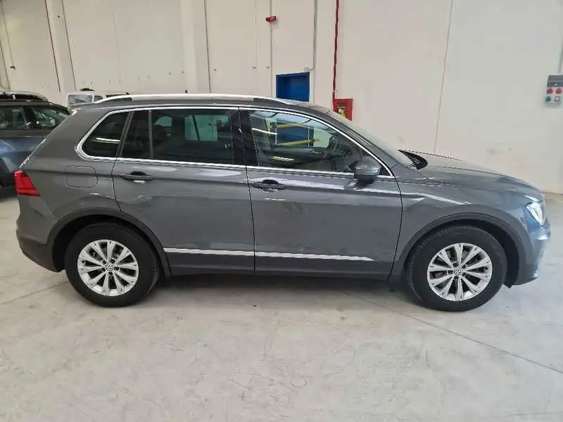 Photo 1 : Volkswagen Tiguan 2020 Diesel