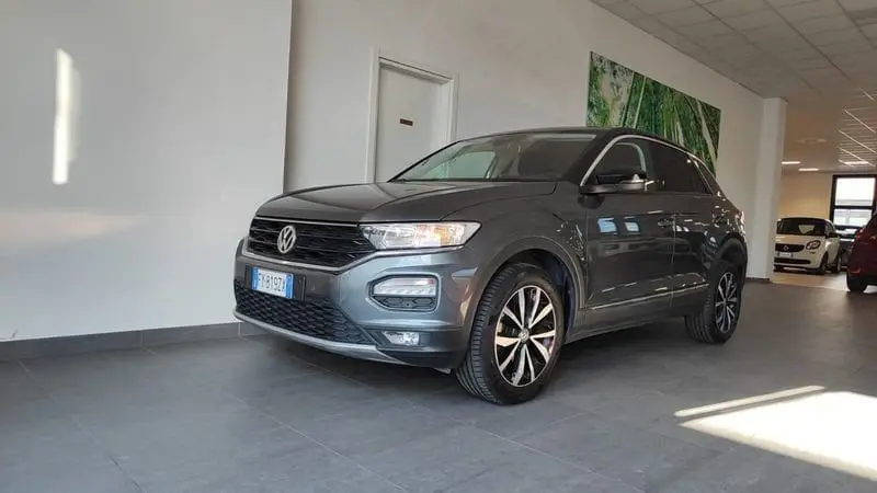 Photo 1 : Volkswagen T-roc 2019 Essence