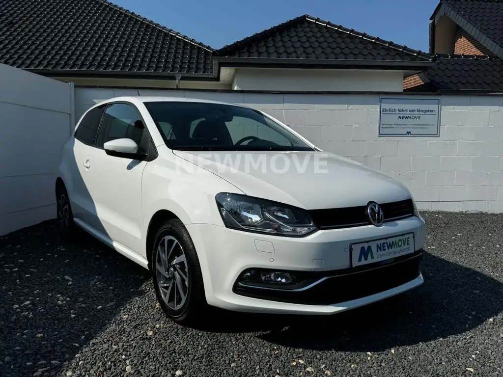 Photo 1 : Volkswagen Polo 2017 Petrol