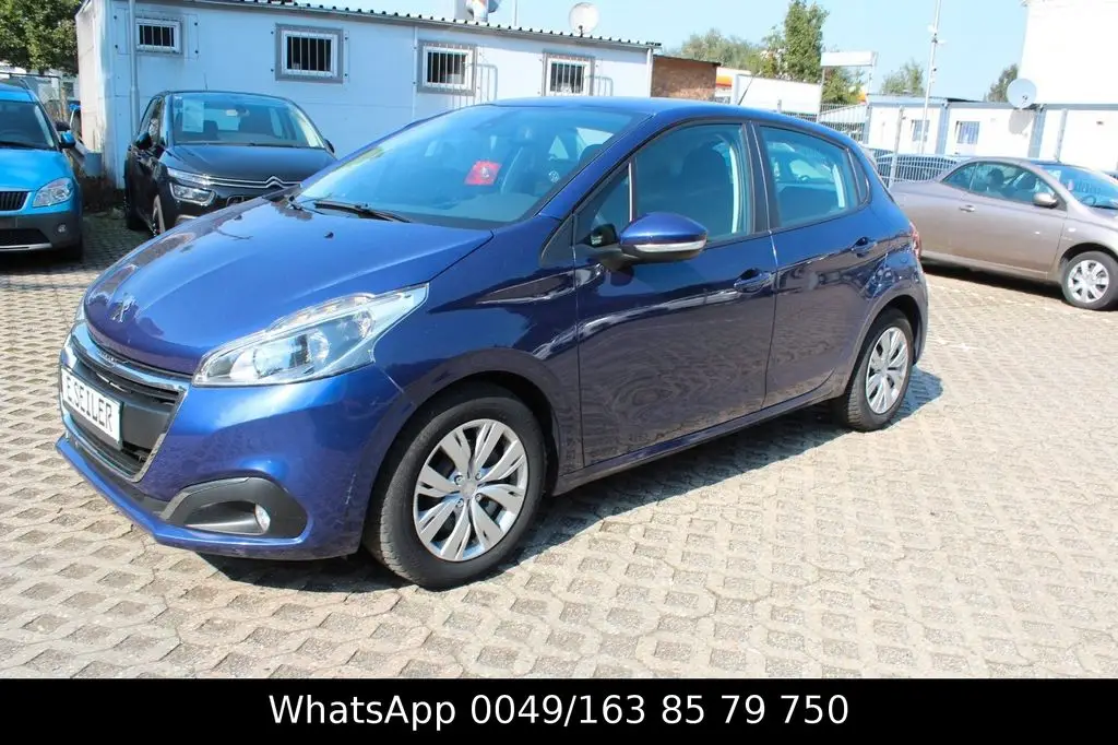 Photo 1 : Peugeot 208 2016 Essence