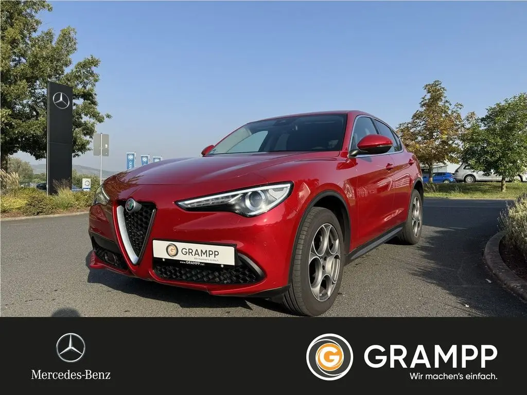 Photo 1 : Alfa Romeo Stelvio 2017 Essence