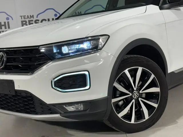 Photo 1 : Volkswagen T-roc 2021 Essence