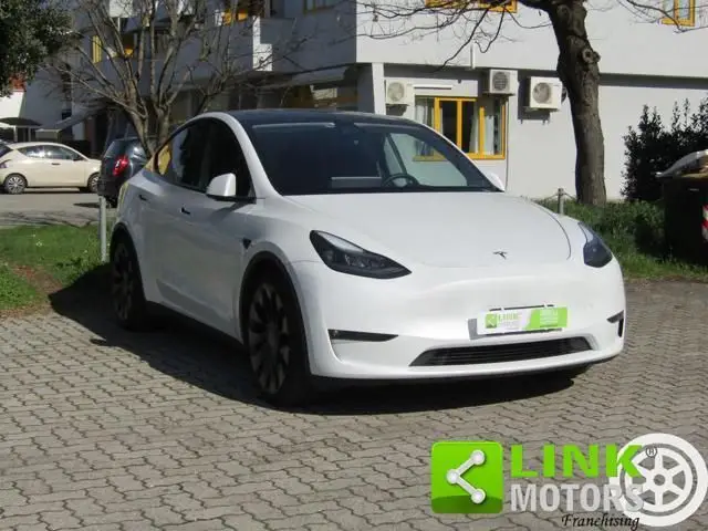 Photo 1 : Tesla Model Y 2022 Non renseigné