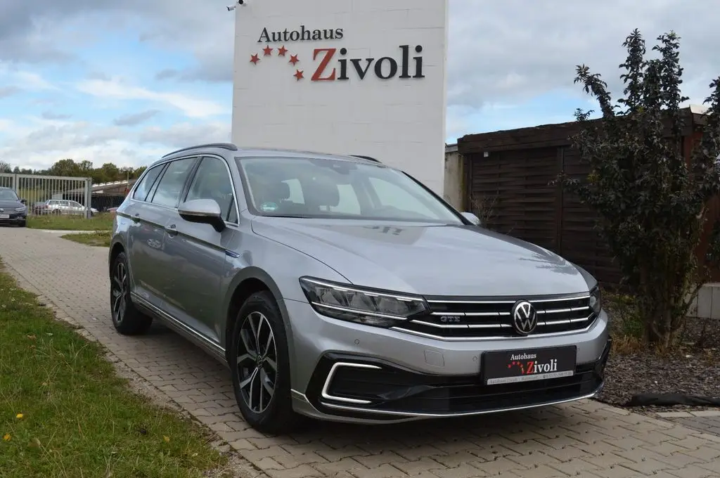 Photo 1 : Volkswagen Passat 2021 Hybrid