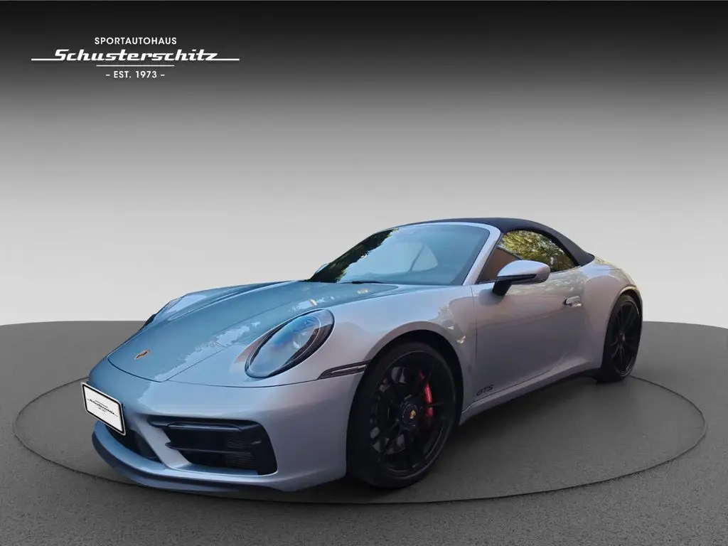 Photo 1 : Porsche 992 2022 Essence