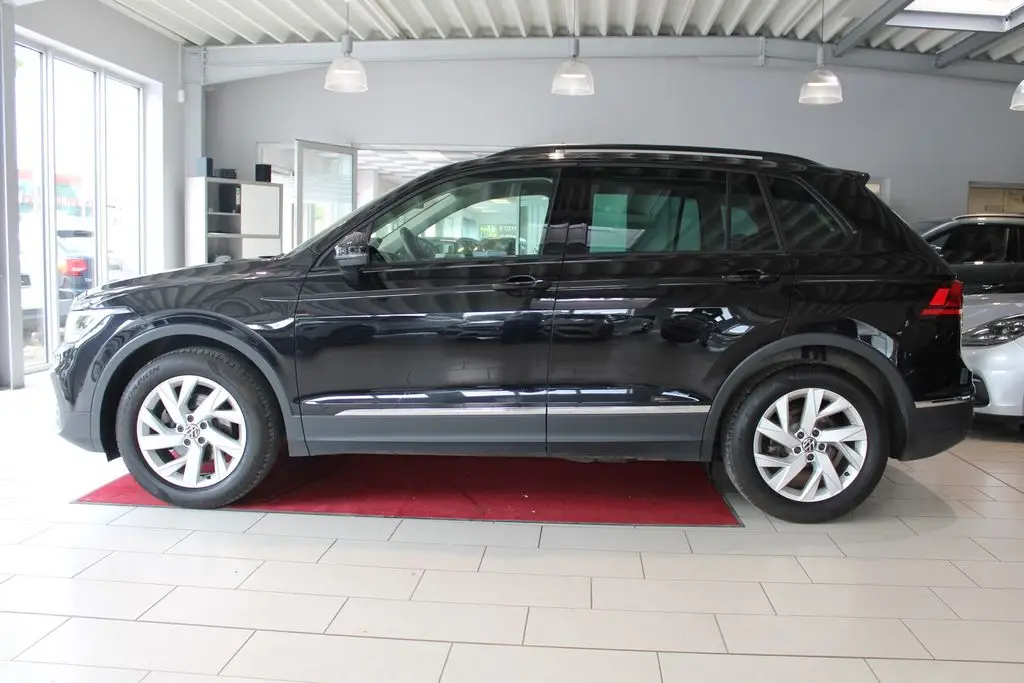 Photo 1 : Volkswagen Tiguan 2021 Petrol