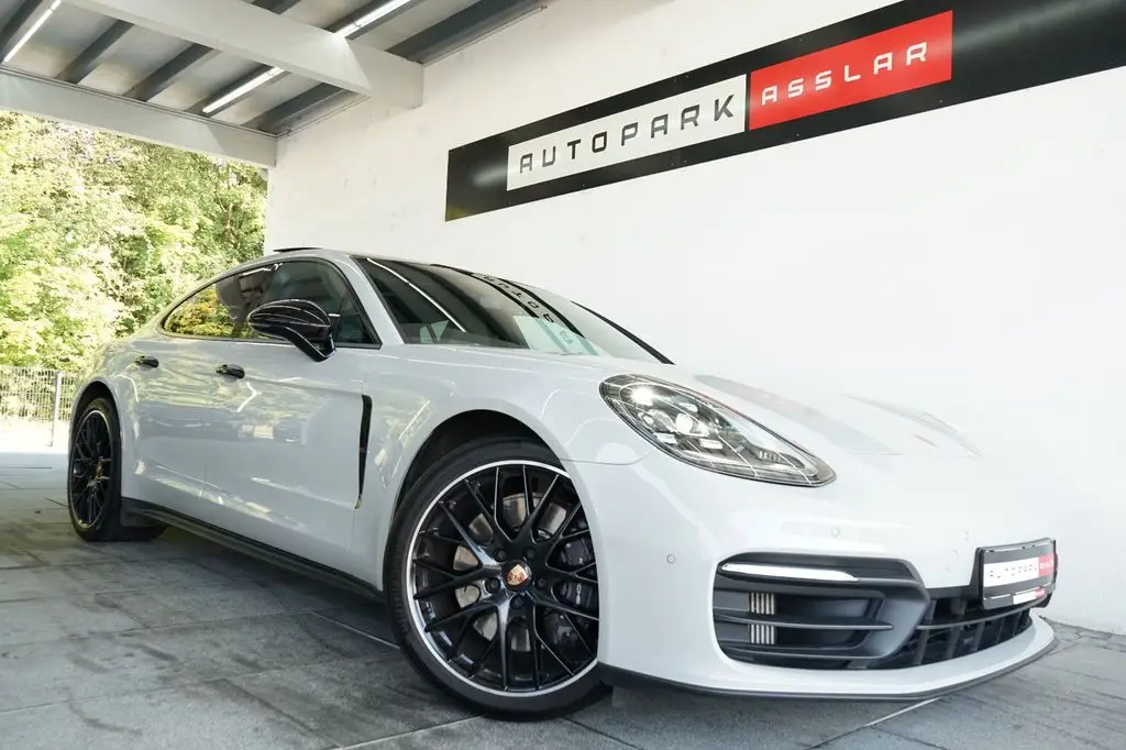 Photo 1 : Porsche Panamera 2021 Essence