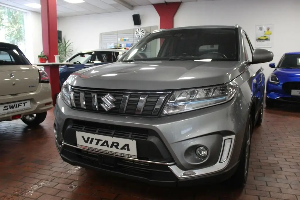 Photo 1 : Suzuki Vitara 2021 Petrol