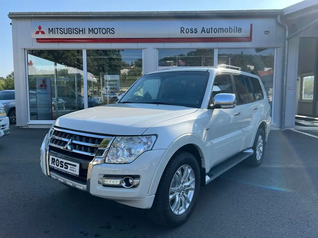 Photo 1 : Mitsubishi Pajero 2015 Diesel