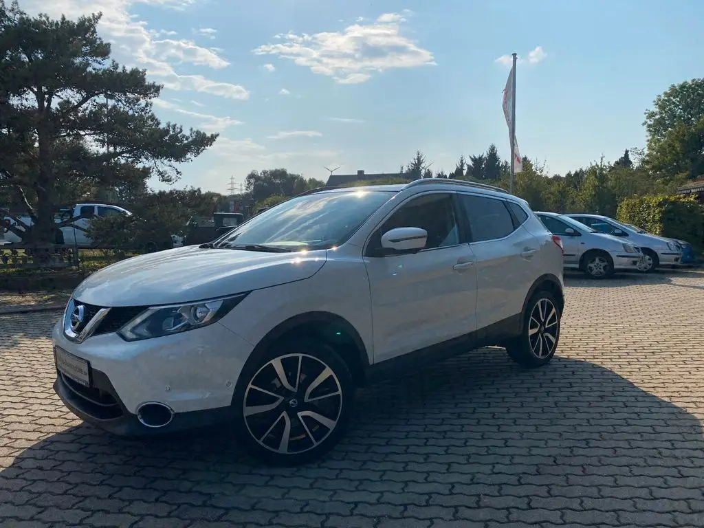 Photo 1 : Nissan Qashqai 2017 Petrol