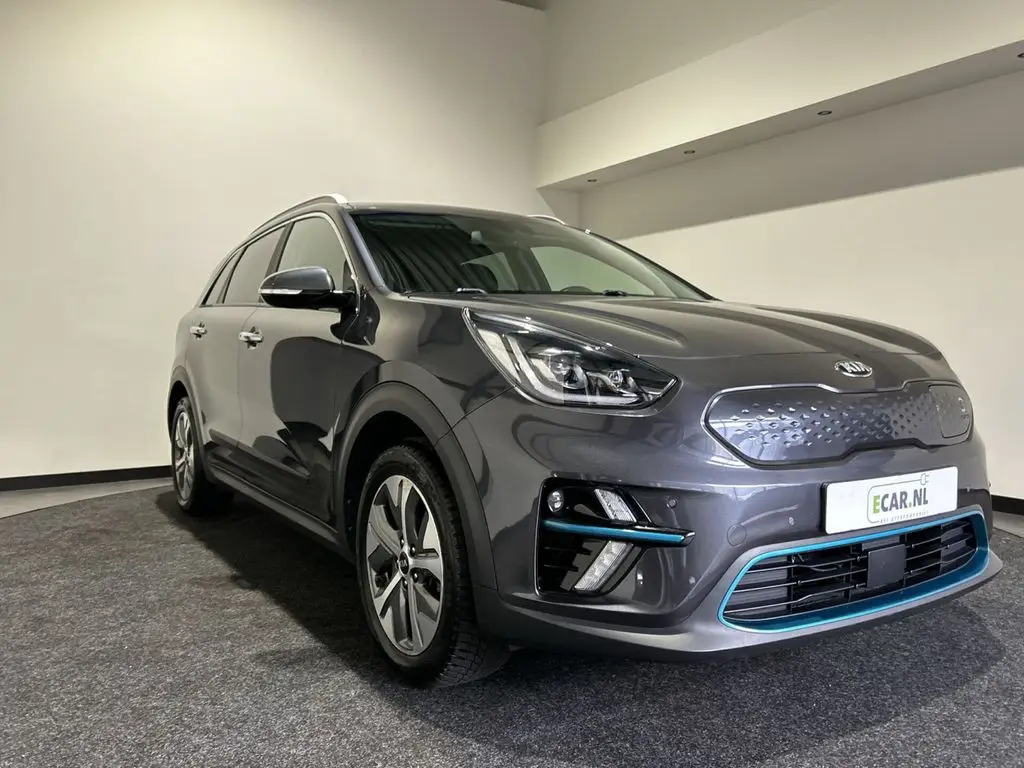 Photo 1 : Kia Niro 2019 Non renseigné