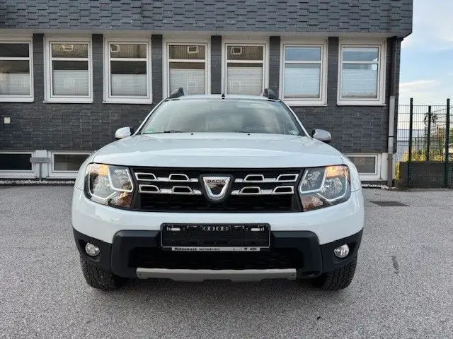 Photo 1 : Dacia Duster 2015 Petrol