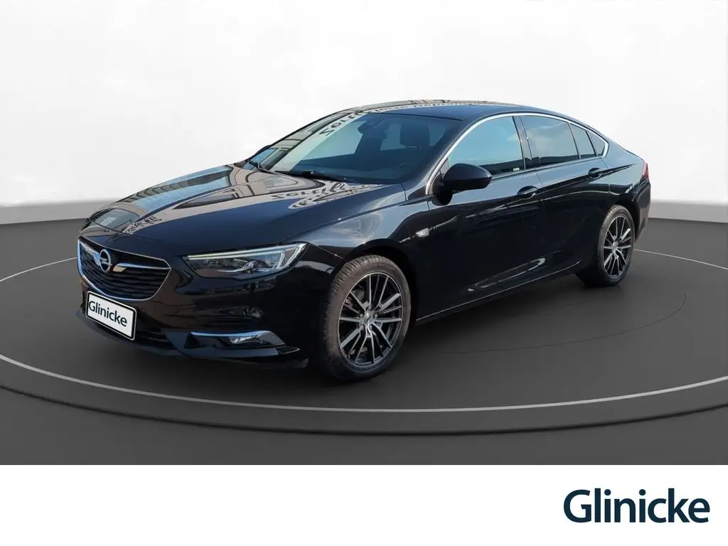 Photo 1 : Opel Insignia 2018 Essence