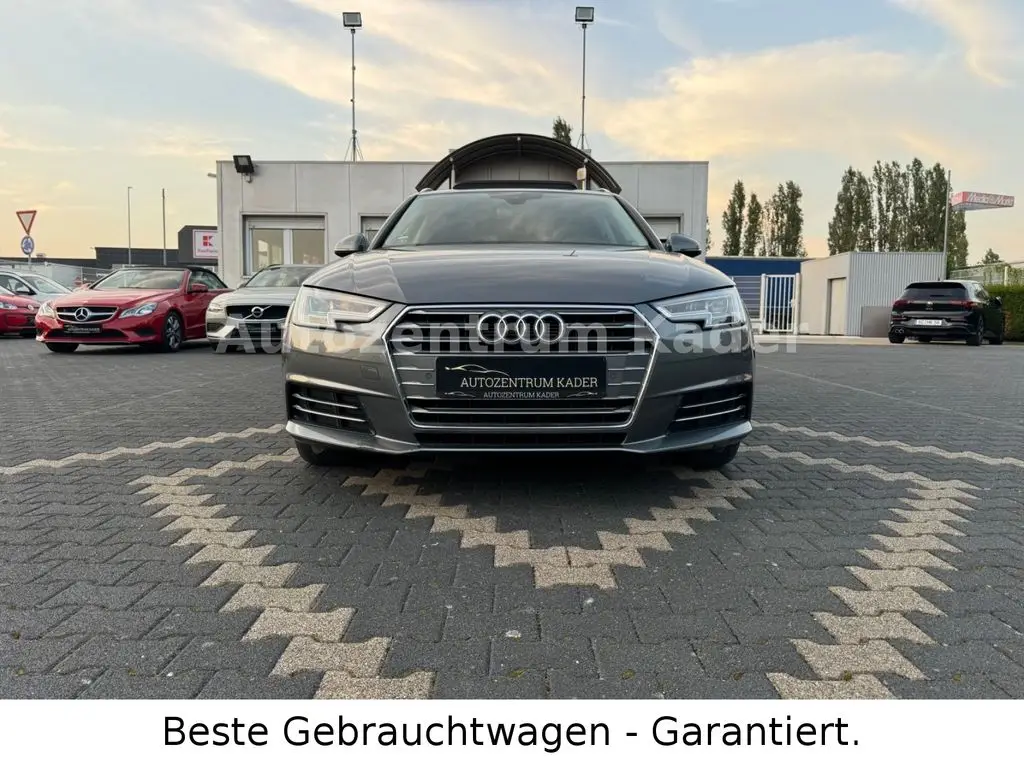 Photo 1 : Audi A4 2016 Diesel