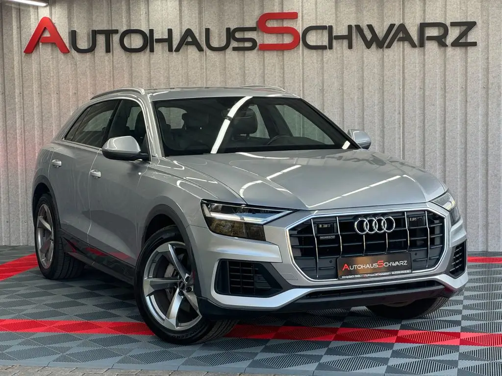 Photo 1 : Audi Q8 2018 Diesel