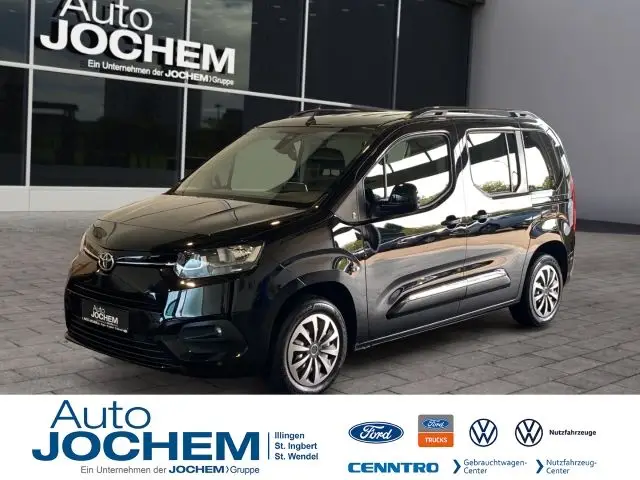 Photo 1 : Toyota Proace 2022 Petrol