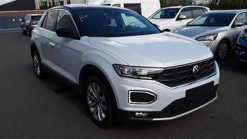 Photo 1 : Volkswagen T-roc 2021 Essence