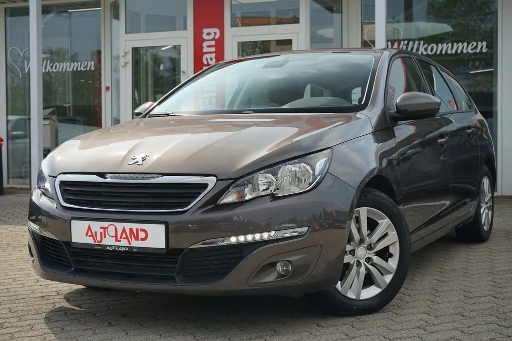 Photo 1 : Peugeot 308 2015 Petrol