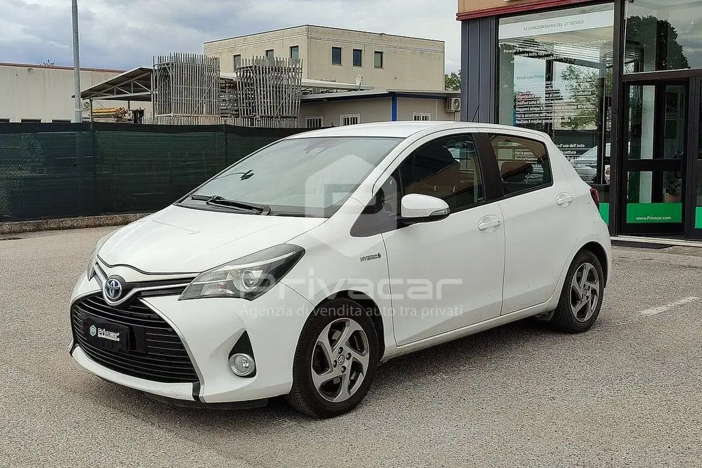 Photo 1 : Toyota Yaris 2016 Hybrid