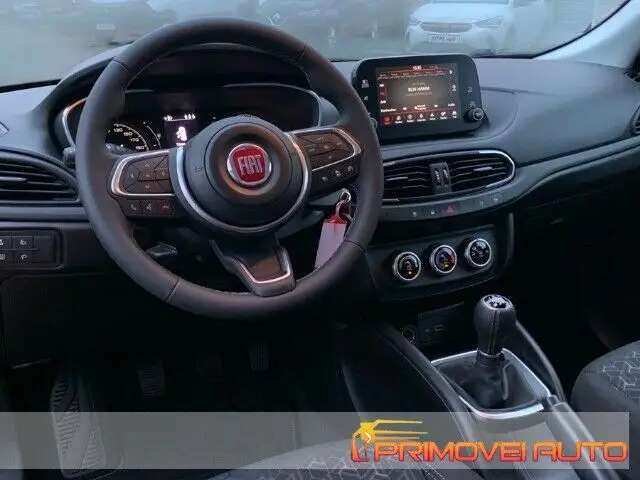 Photo 1 : Fiat Tipo 2021 Essence