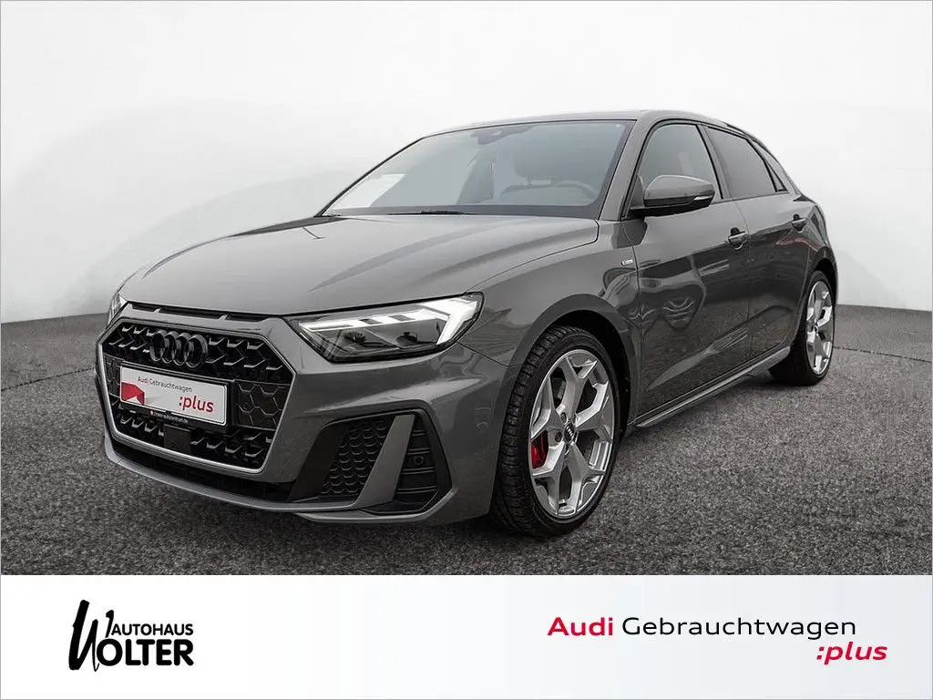 Photo 1 : Audi A1 2019 Essence