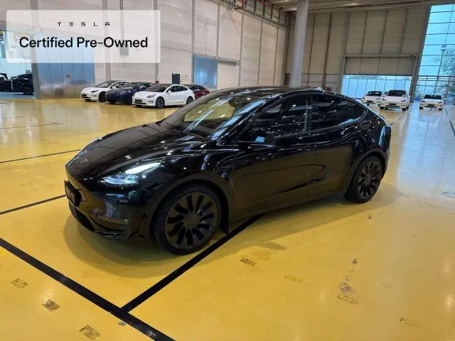 Photo 1 : Tesla Model Y 2022 Non renseigné