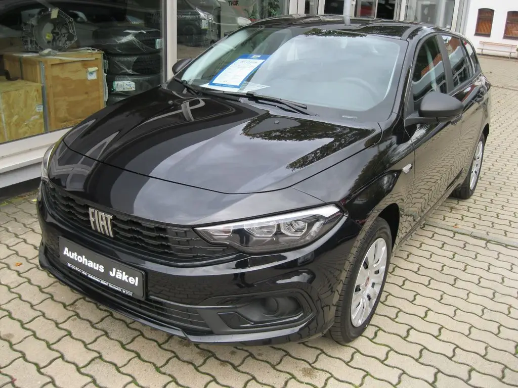 Photo 1 : Fiat Tipo 2024 Essence