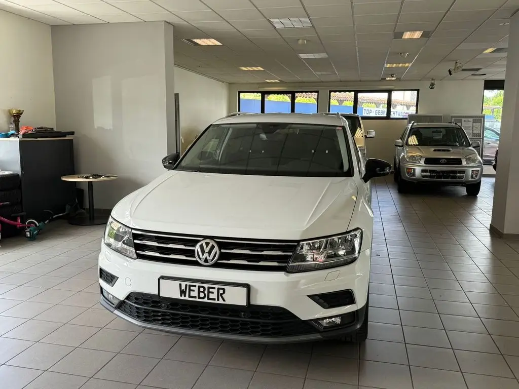 Photo 1 : Volkswagen Tiguan 2019 Petrol