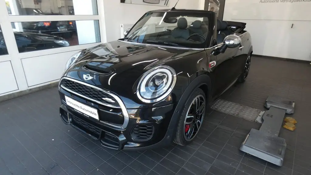 Photo 1 : Mini John Cooper Works 2017 Essence