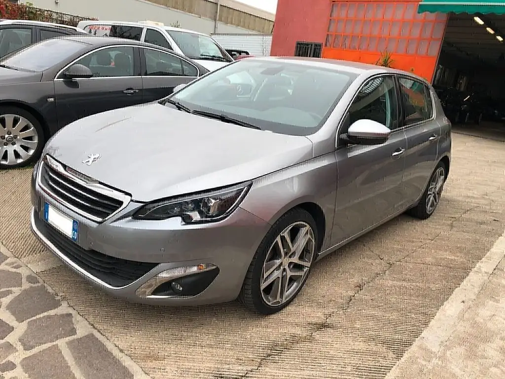 Photo 1 : Peugeot 308 2015 Petrol