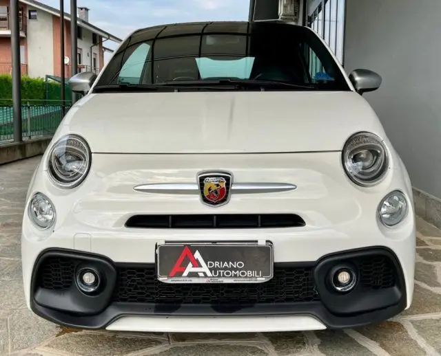 Photo 1 : Abarth 595 2022 Petrol