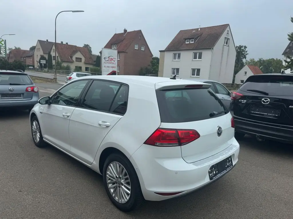 Photo 1 : Volkswagen Golf 2015 Essence