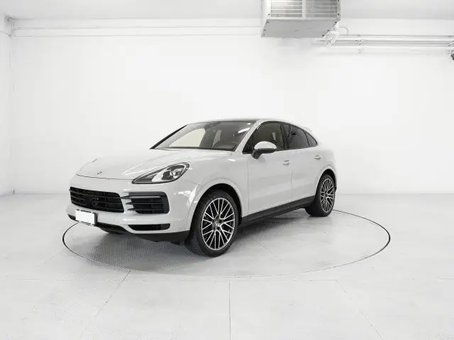 Photo 1 : Porsche Cayenne 2021 Petrol