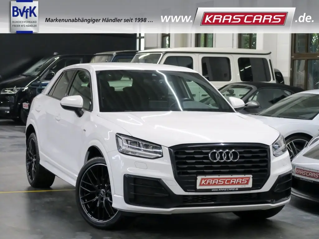 Photo 1 : Audi Q2 2020 Petrol