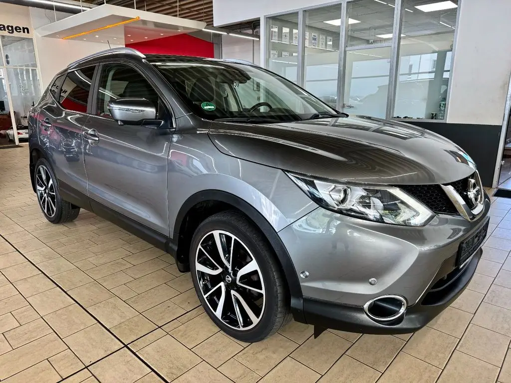 Photo 1 : Nissan Qashqai 2017 Petrol