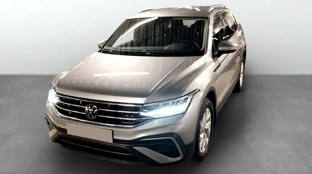 Photo 1 : Volkswagen Tiguan 2023 Petrol