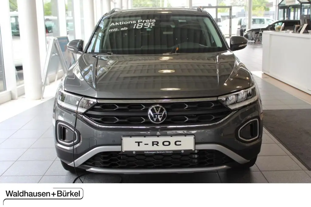 Photo 1 : Volkswagen T-roc 2024 Petrol