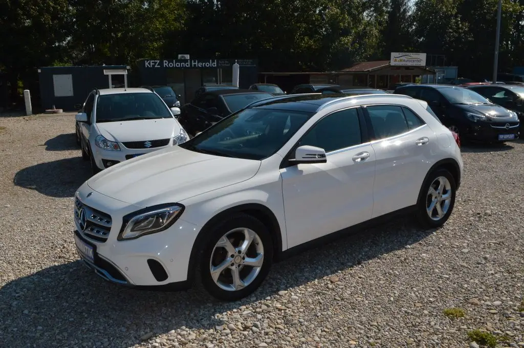 Photo 1 : Mercedes-benz Classe Gla 2018 Essence